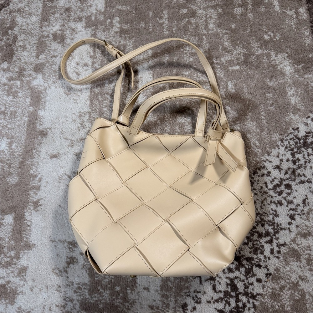 ETIENNE AIGNERโ Leather Ella Woven Satchel Crossbody Luggage Handbag Purse Cream